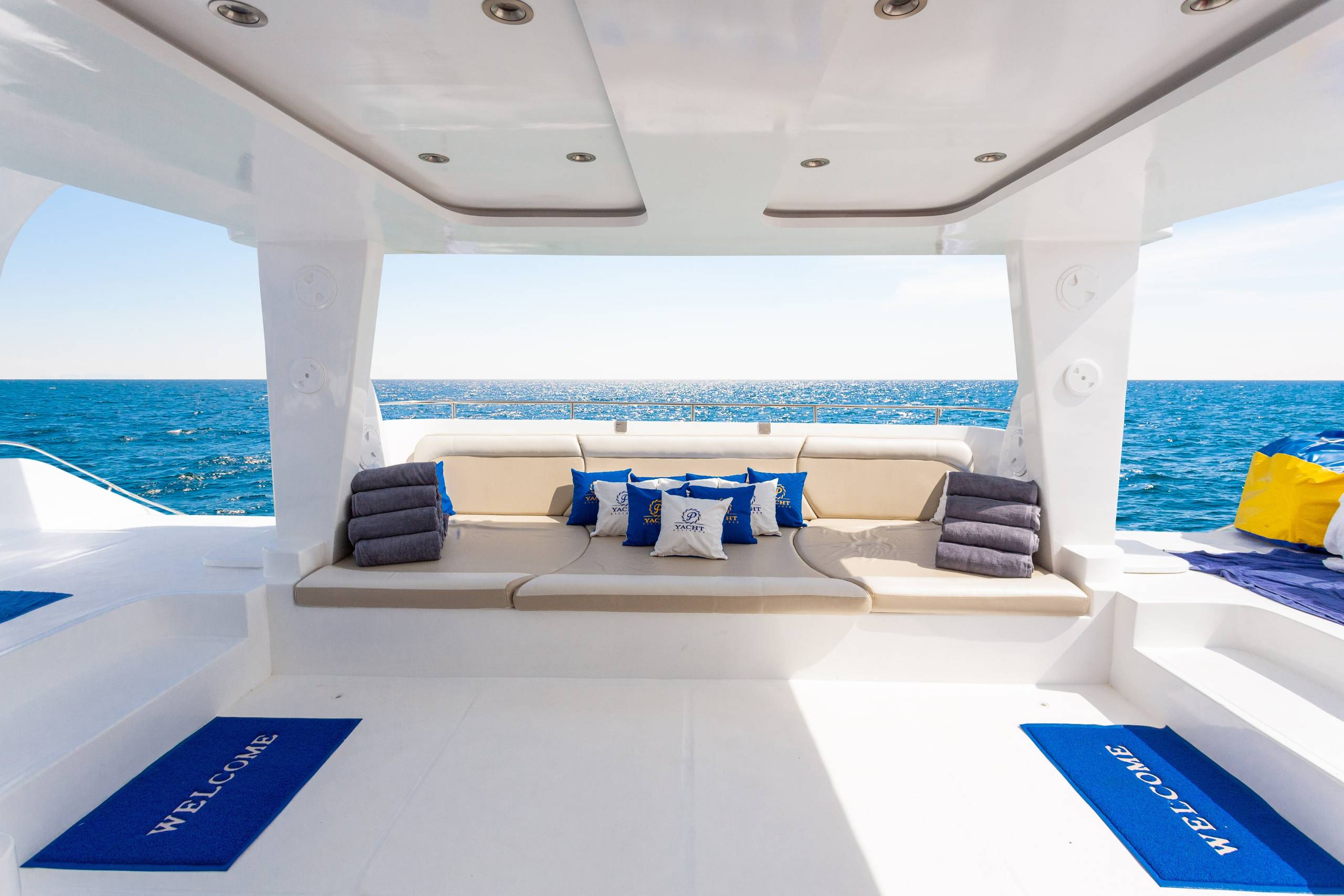 Private Power Catamaran Papakang - 4
