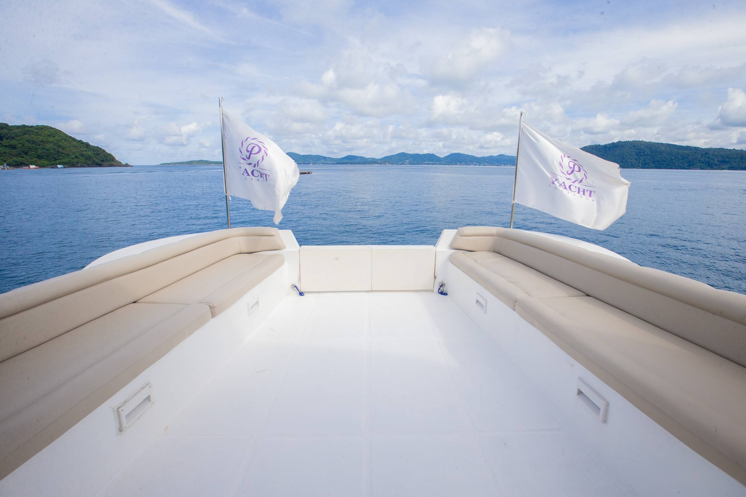 Private Power Catamaran Papakang - 2